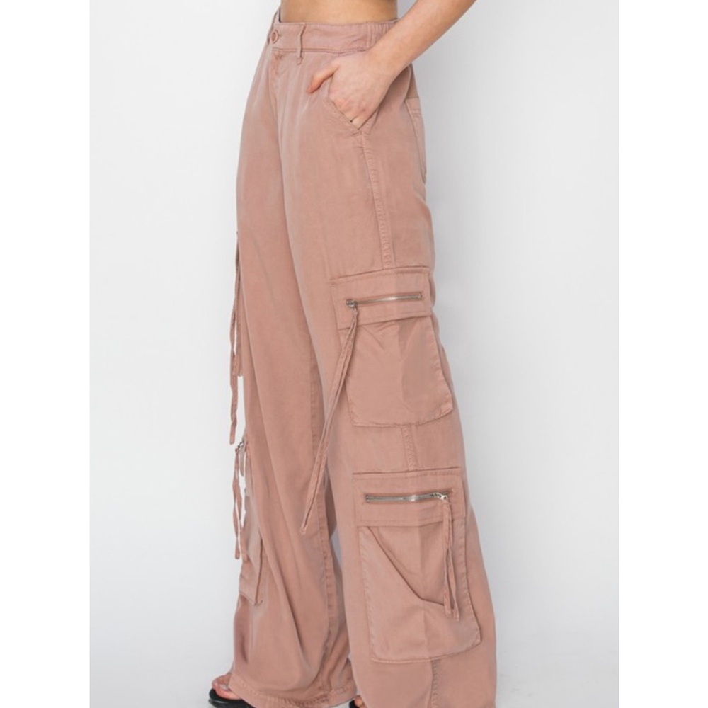 High rise Risen Women's Tan Cargo Pants